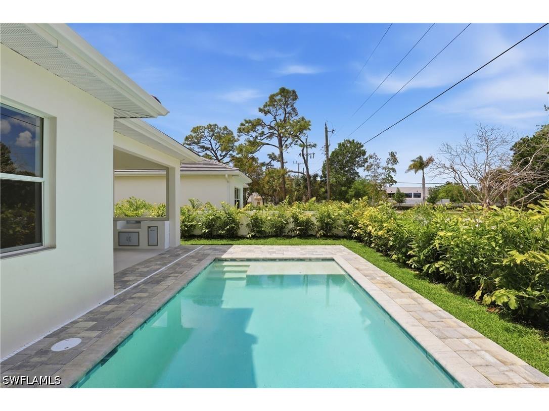 1027 Frank Whiteman Boulevard Naples FL 34103 226014702 image15