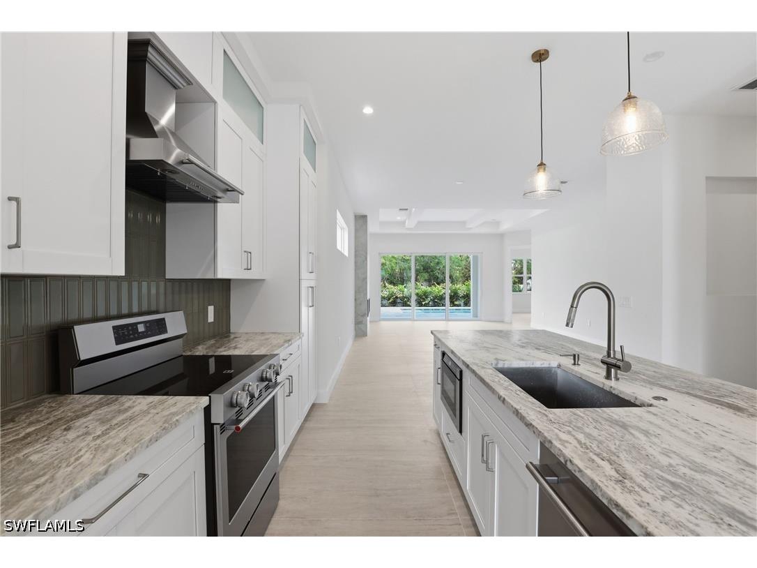 1027 Frank Whiteman Boulevard Naples FL 34103 226014702 image5