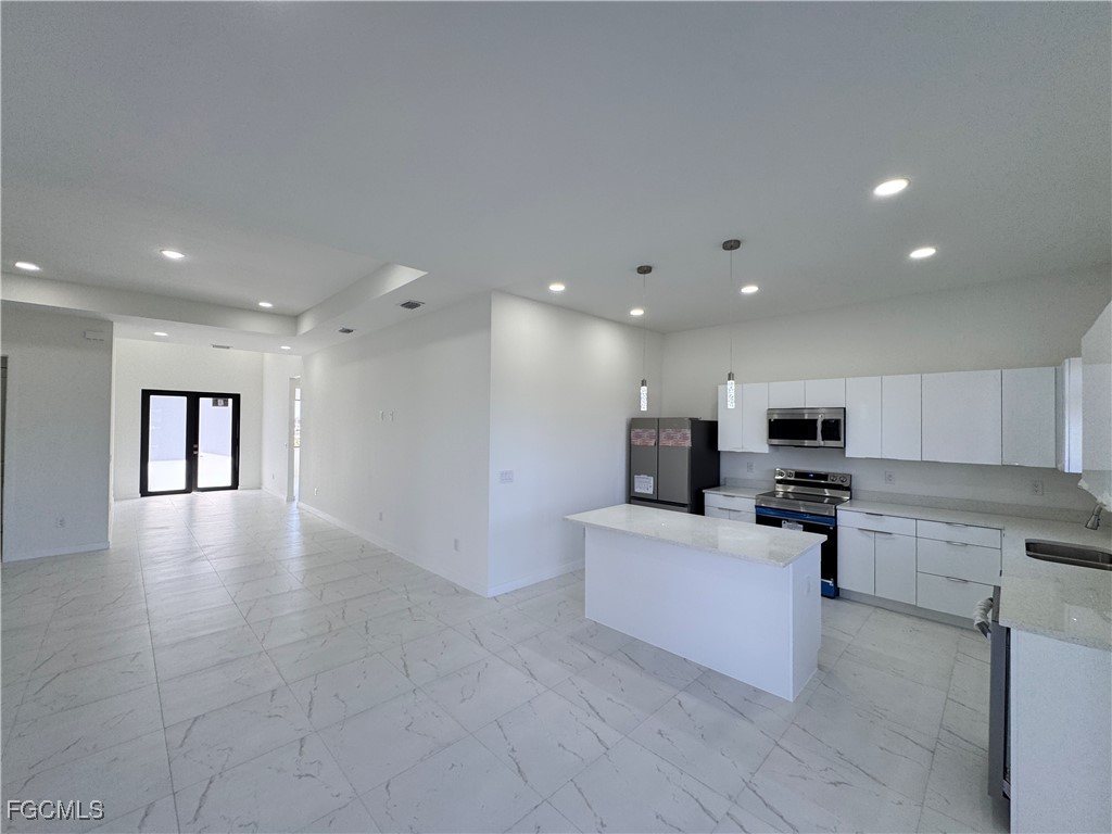 1027 Kismet Parkway W Cape Coral FL 33993 2026003917 image7