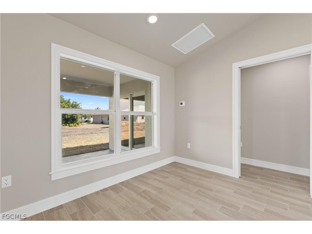 1027 NW 19th Street Cape Coral FL 33993 2026010468 image20