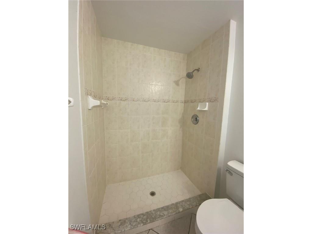 1027 SE 11th Street Cape Coral FL 33990 2025001738 image12