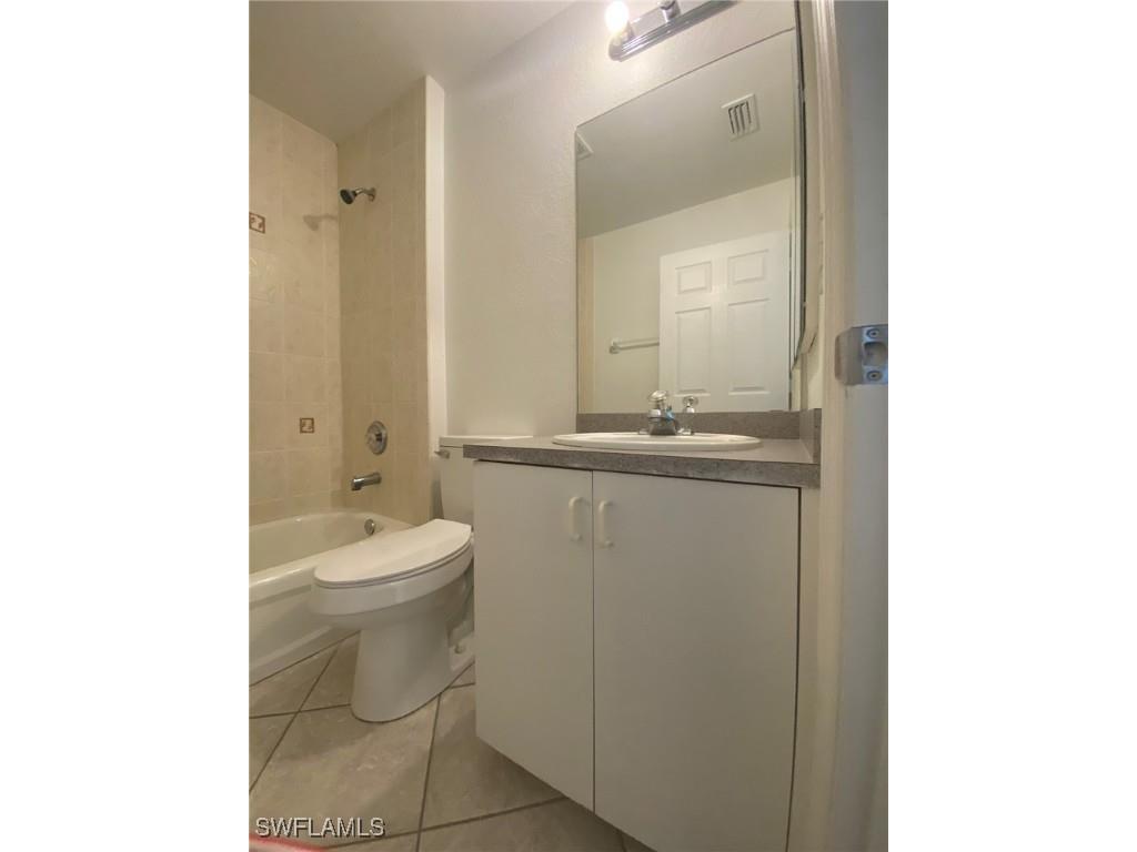 1027 SE 11th Street Cape Coral FL 33990 2025001738 image17