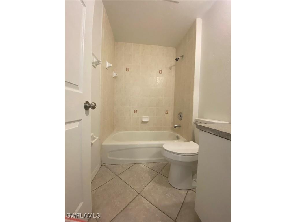 1027 SE 11th Street Cape Coral FL 33990 2025001738 image18