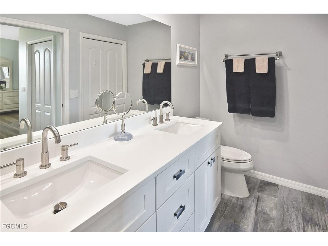 10275 Bismark Palm Way #1111 Fort Myers FL 33966 2026002243 image32