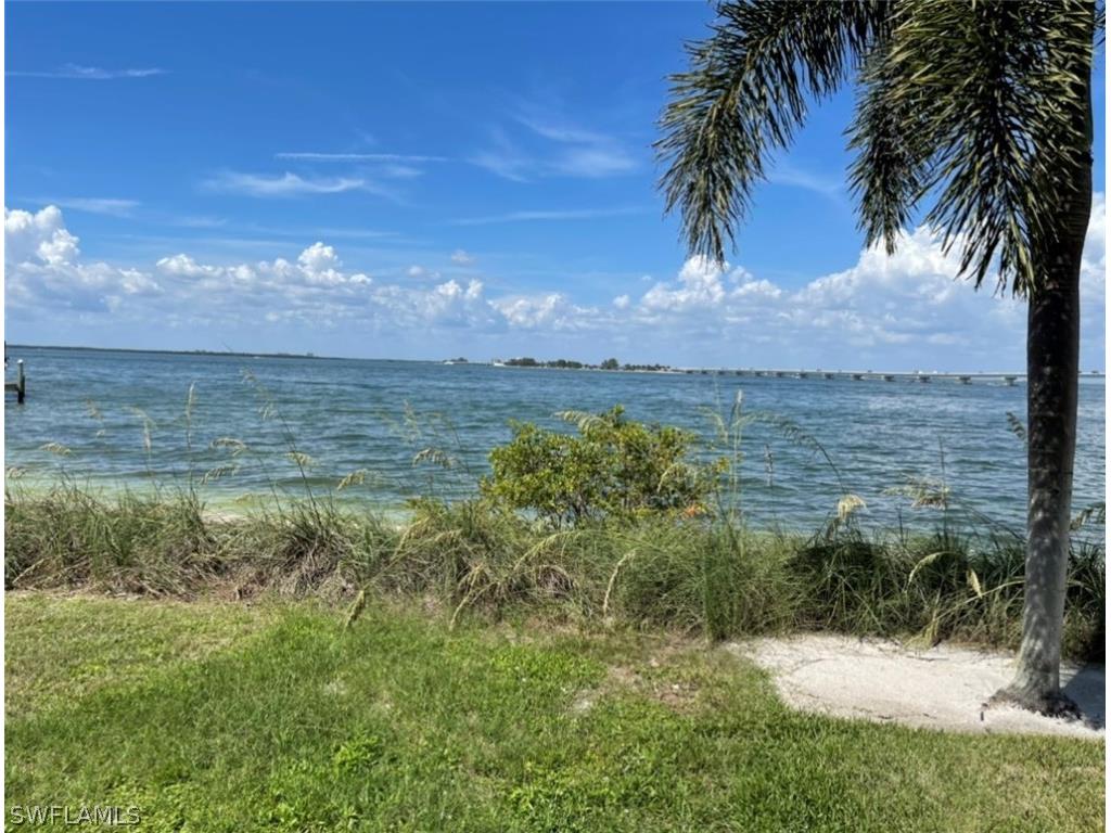 1028 Bayview Drive Sanibel FL 33957 222090031 image2