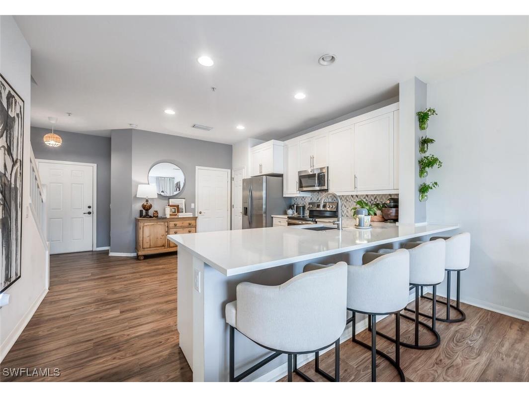 1028 Hampton Circle #63 Naples FL 34105 225004220 image1