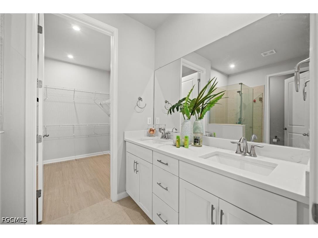 10288 Bonavie Cove Drive Fort Myers FL 33966 2026028657 image20