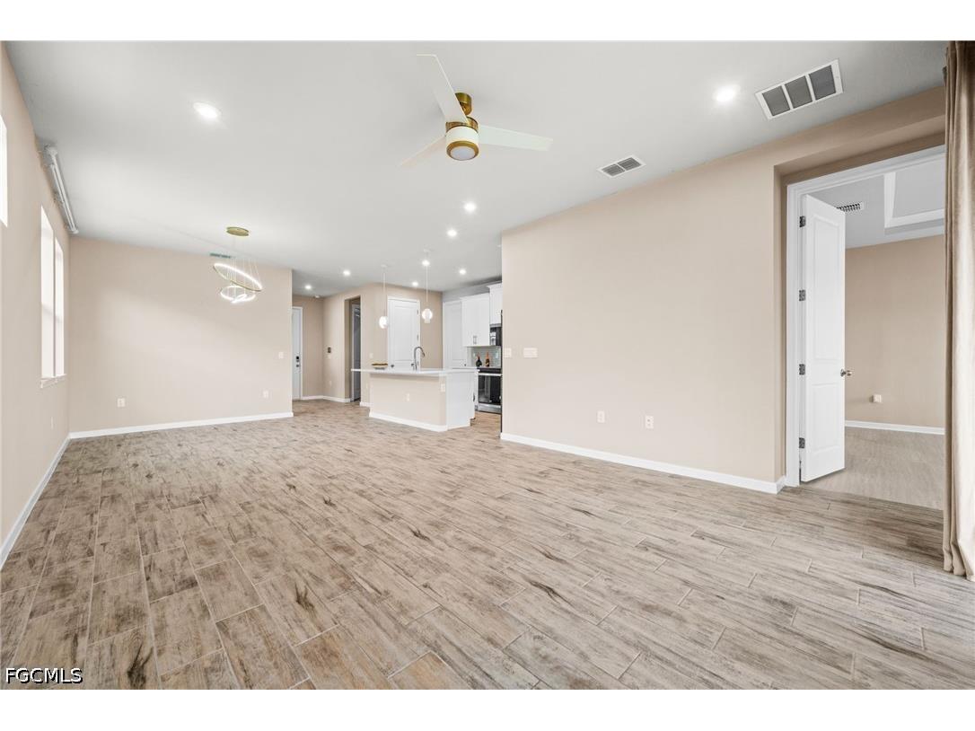 10288 Bonavie Cove Drive Fort Myers FL 33966 2026028657 image6