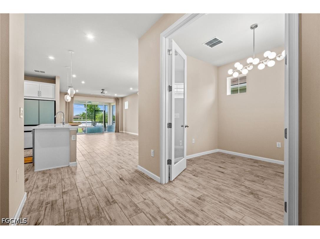 10288 Bonavie Cove Drive Fort Myers FL 33966 2026028657 image8