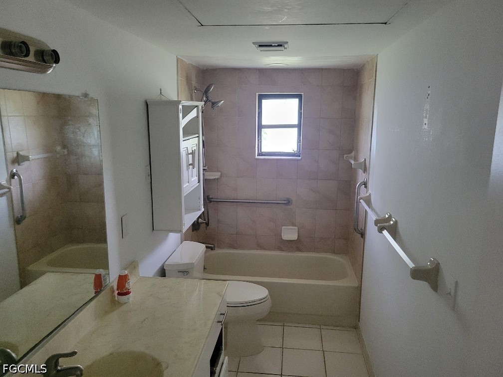 1029 NE Van Loon Lane Cape Coral FL 33909 2026018287 image5