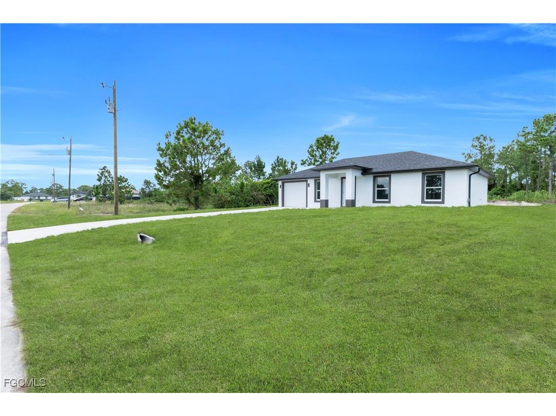 1029 Winters Street E Lehigh Acres FL 33974 2025005827 image3