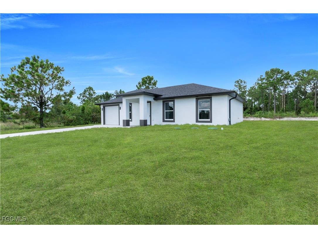 1029 Winters Street E Lehigh Acres FL 33974 2025005827 image4