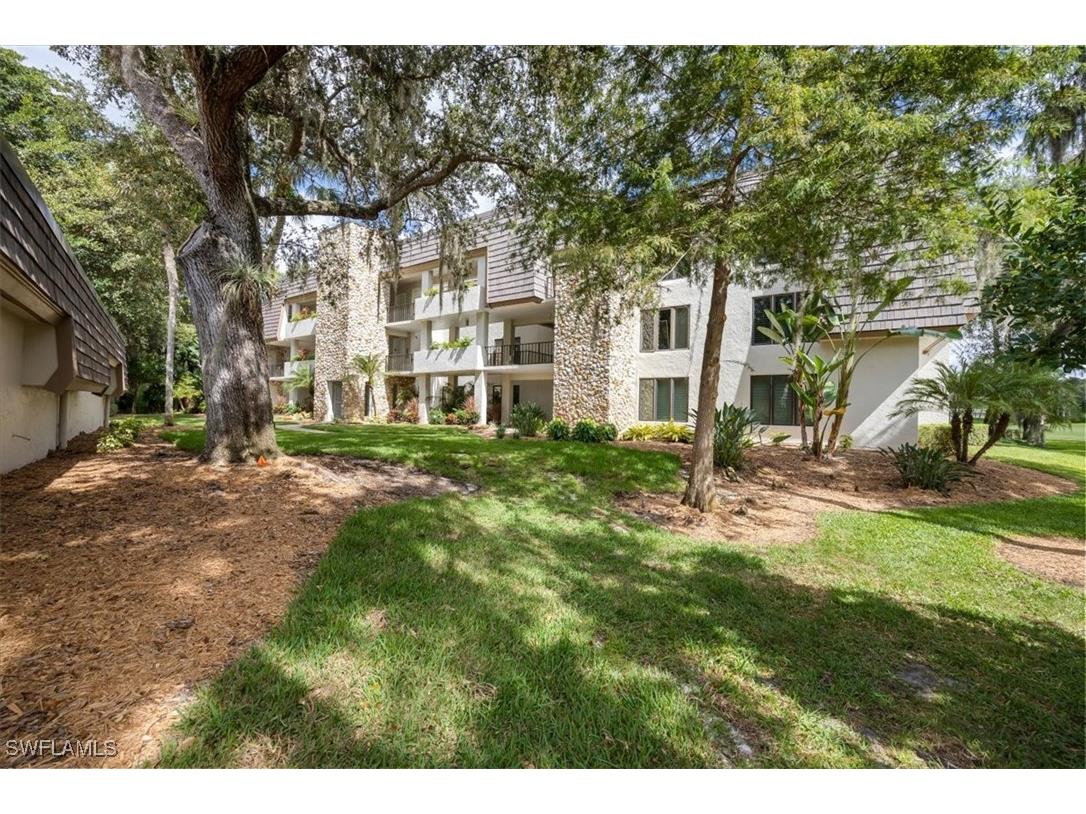 103 Clubhouse Drive #252 Naples FL 34105 225076136 image17
