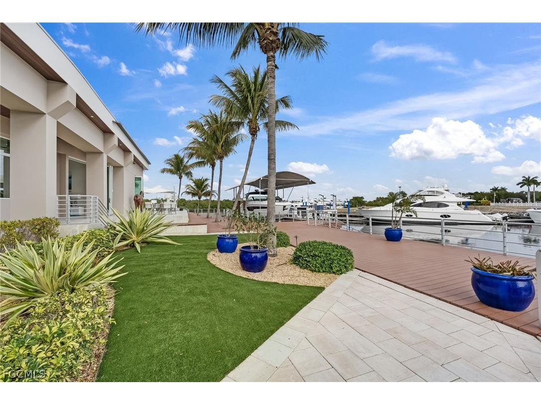 103 Montrose Drive Fort Myers FL 33919 2026000187 image15