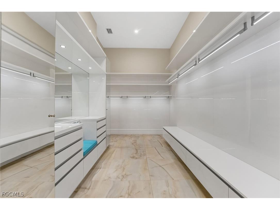 103 Montrose Drive Fort Myers FL 33919 2026000187 image37