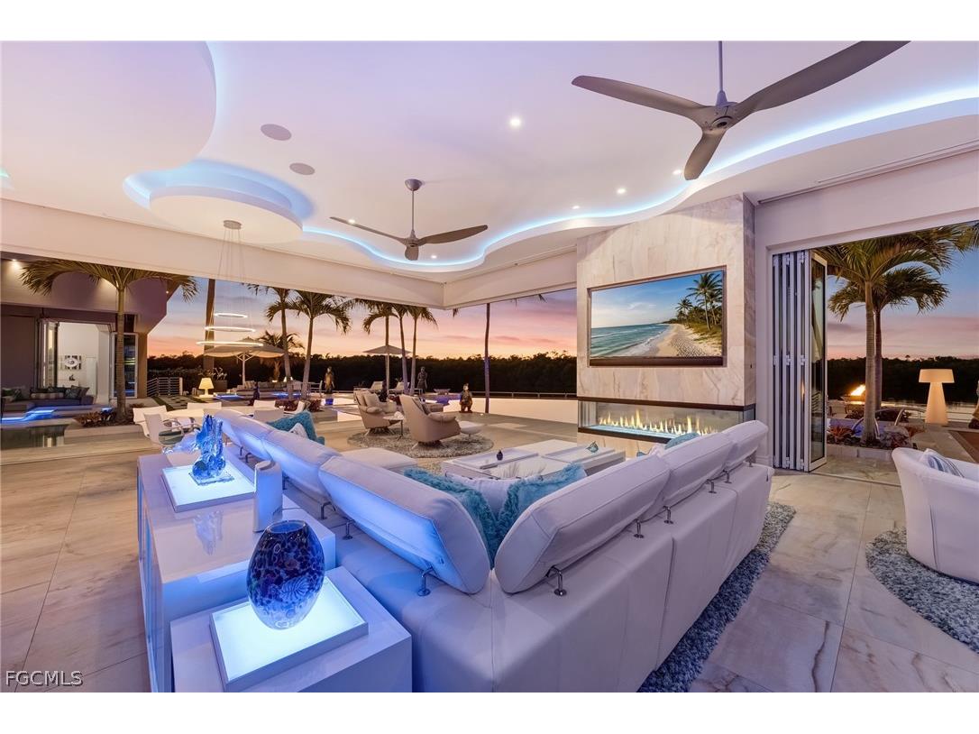 103 Montrose Drive Fort Myers FL 33919 2026000187 image4