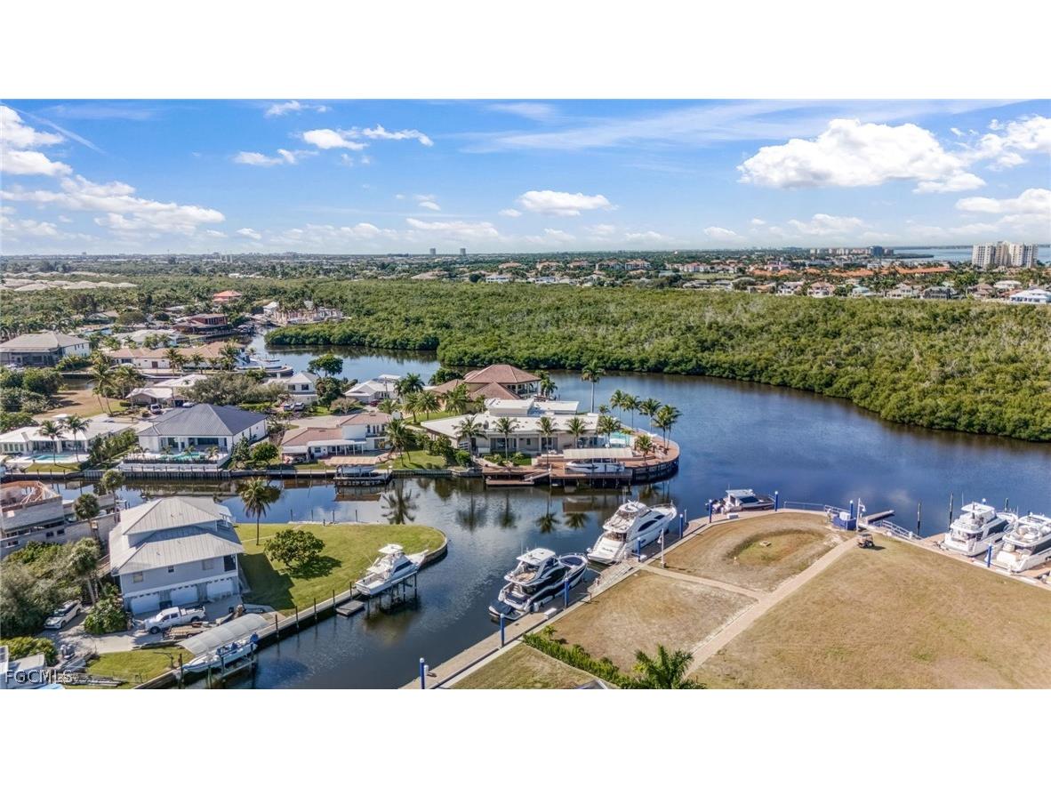103 Montrose Drive Fort Myers FL 33919 2026000187 image6