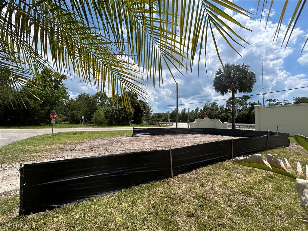 103 Redwood Lane Naples FL 34114 224048876 image1