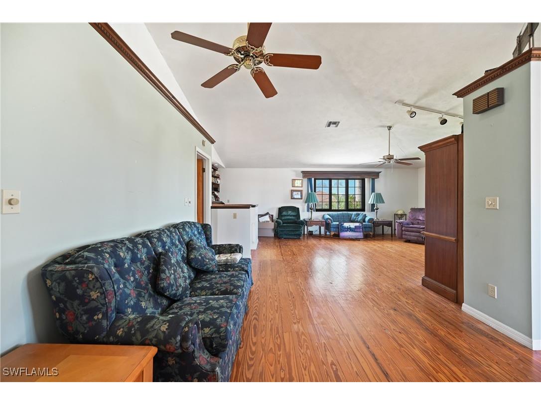 103 Tahiti Circle Naples FL 34113 225029037 image10