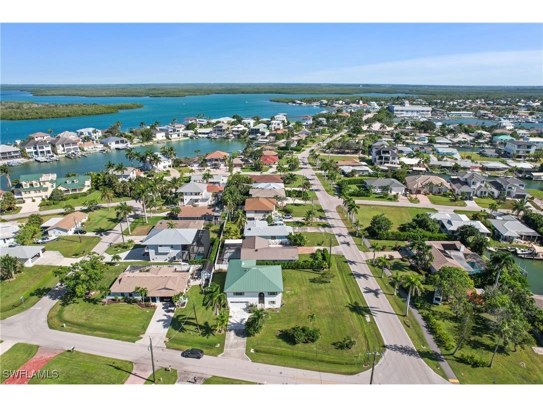 103 Tahiti Circle Naples FL 34113 225029037 image30