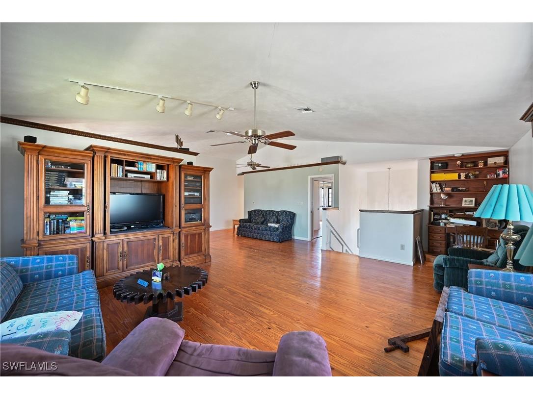 103 Tahiti Circle Naples FL 34113 225029037 image8