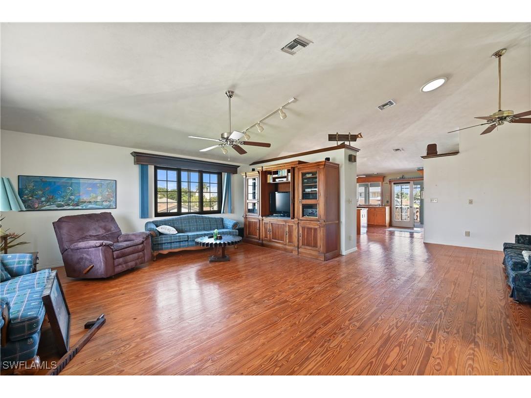 103 Tahiti Circle Naples FL 34113 225029037 image9