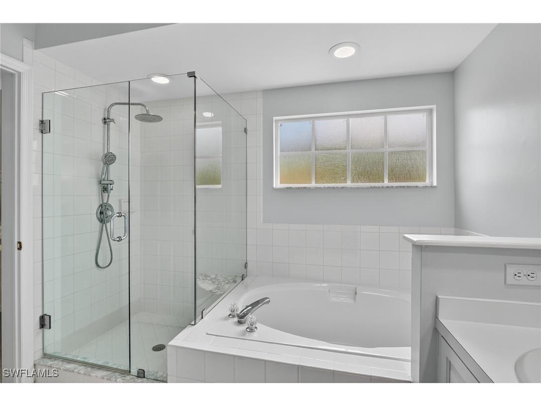 103 Tuscana Court #1107 Naples FL 34119 225064446 image24