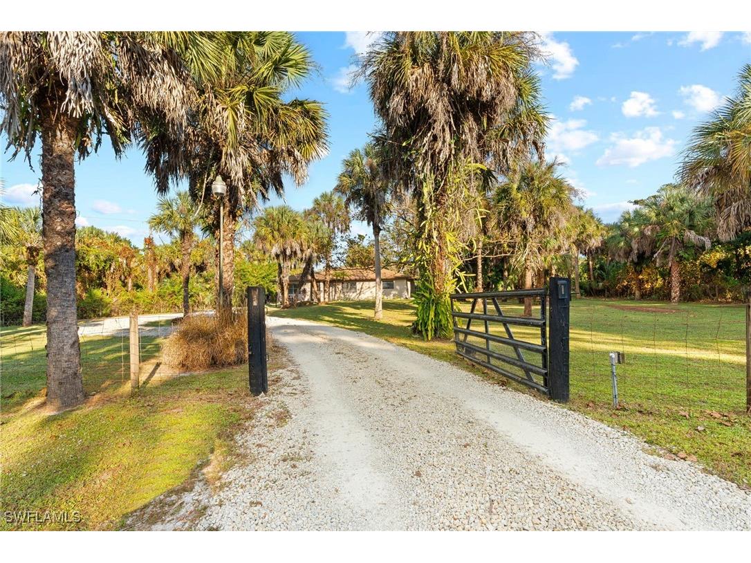 1030 13th Street SW Naples FL 34117 225081569 image3