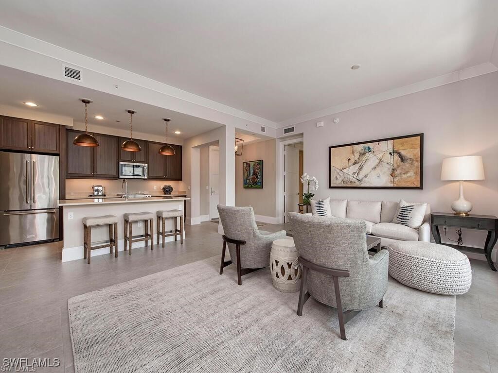 1030 3rd Avenue S #406 Naples FL 34102 225050733 image1