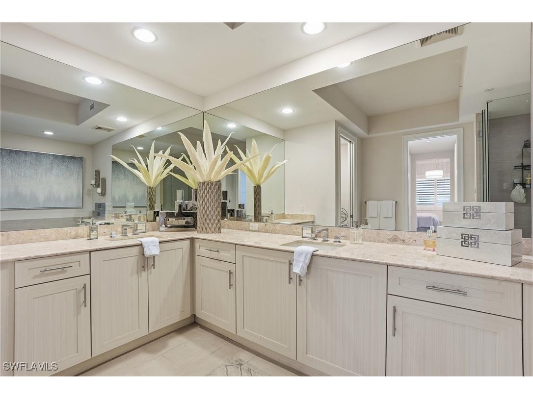 1030 3rd Avenue S #417 Naples FL 34102 226001836 image4