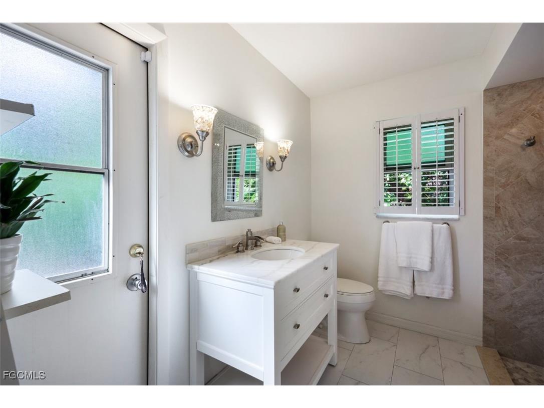 1030 Aqua Lane Fort Myers FL 33919 2026004812 image16