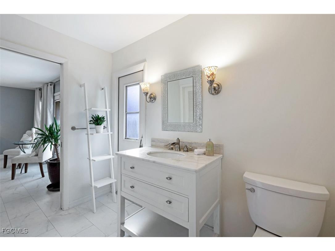 1030 Aqua Lane Fort Myers FL 33919 2026004812 image17