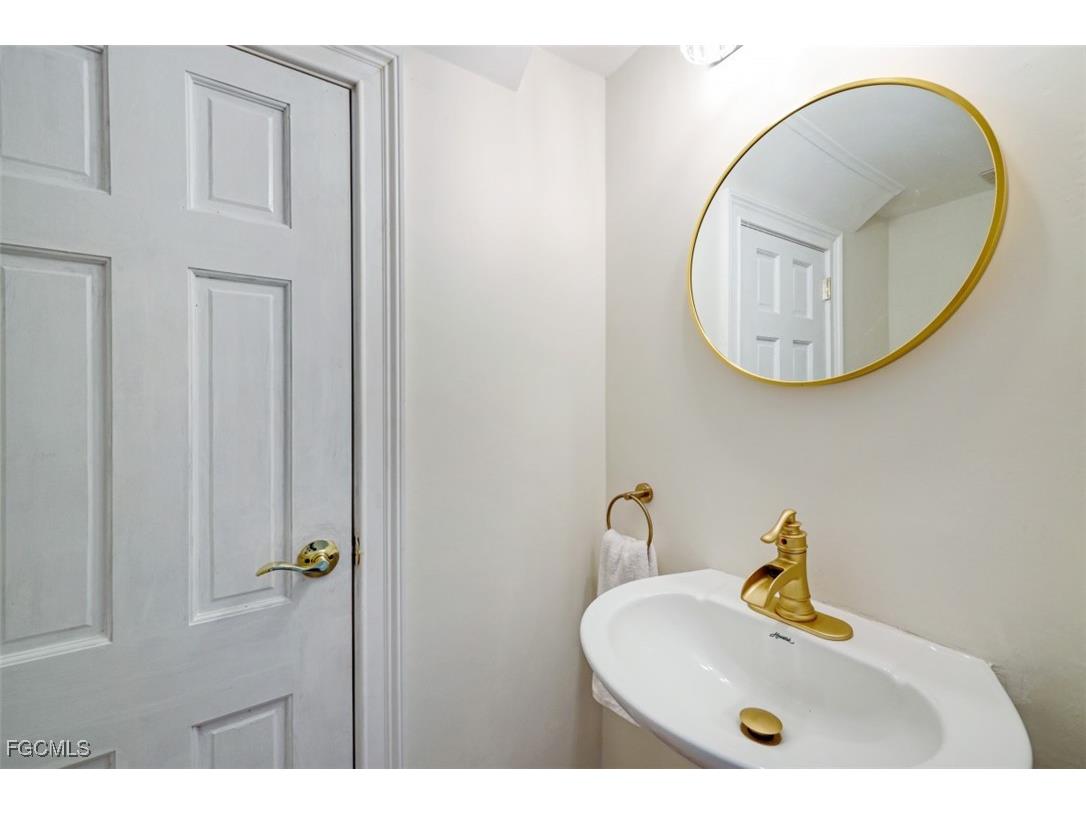 1030 Aqua Lane Fort Myers FL 33919 2026004812 image20