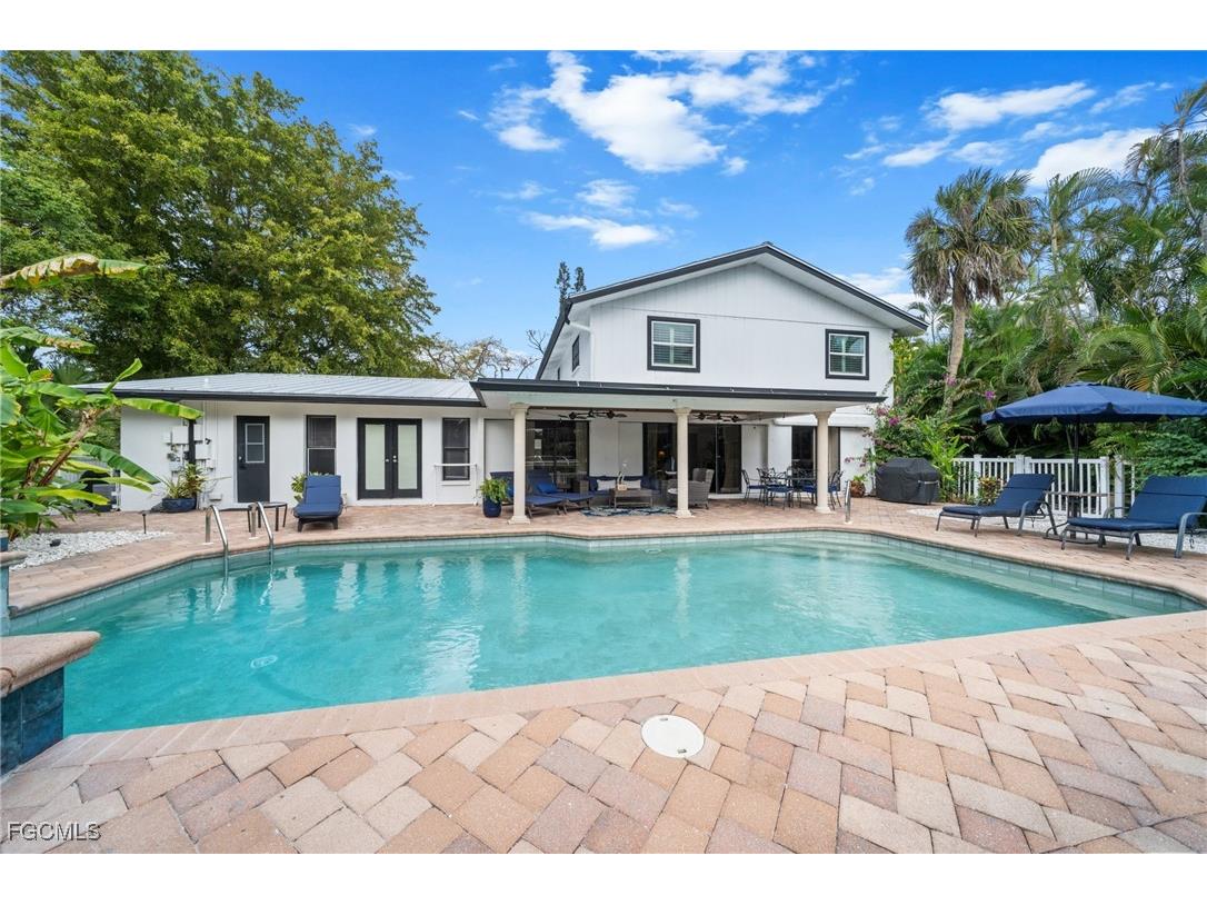 1030 Aqua Lane Fort Myers FL 33919 2026004812 image4