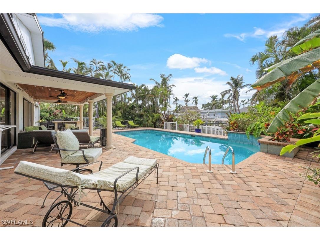 1030 Aqua Lane Fort Myers FL 33919 223012575 image1