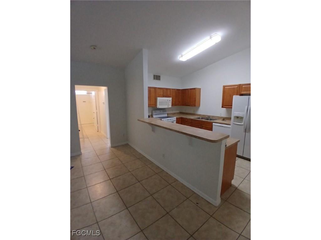 1030 Hancock Creek South Boulevard #204 Cape Coral FL 33909 2025023485 image3