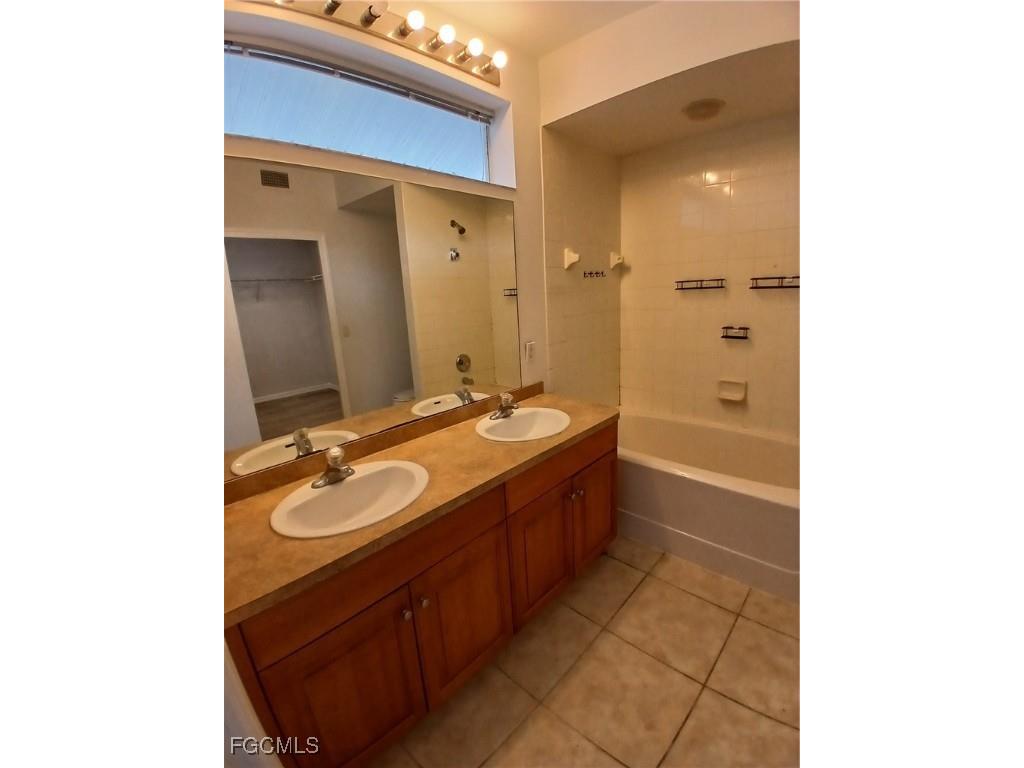 1030 Hancock Creek South Boulevard #204 Cape Coral FL 33909 2025023485 image7