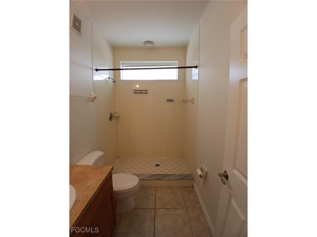 1030 Hancock Creek South Boulevard #204 Cape Coral FL 33909 2025023485 image8