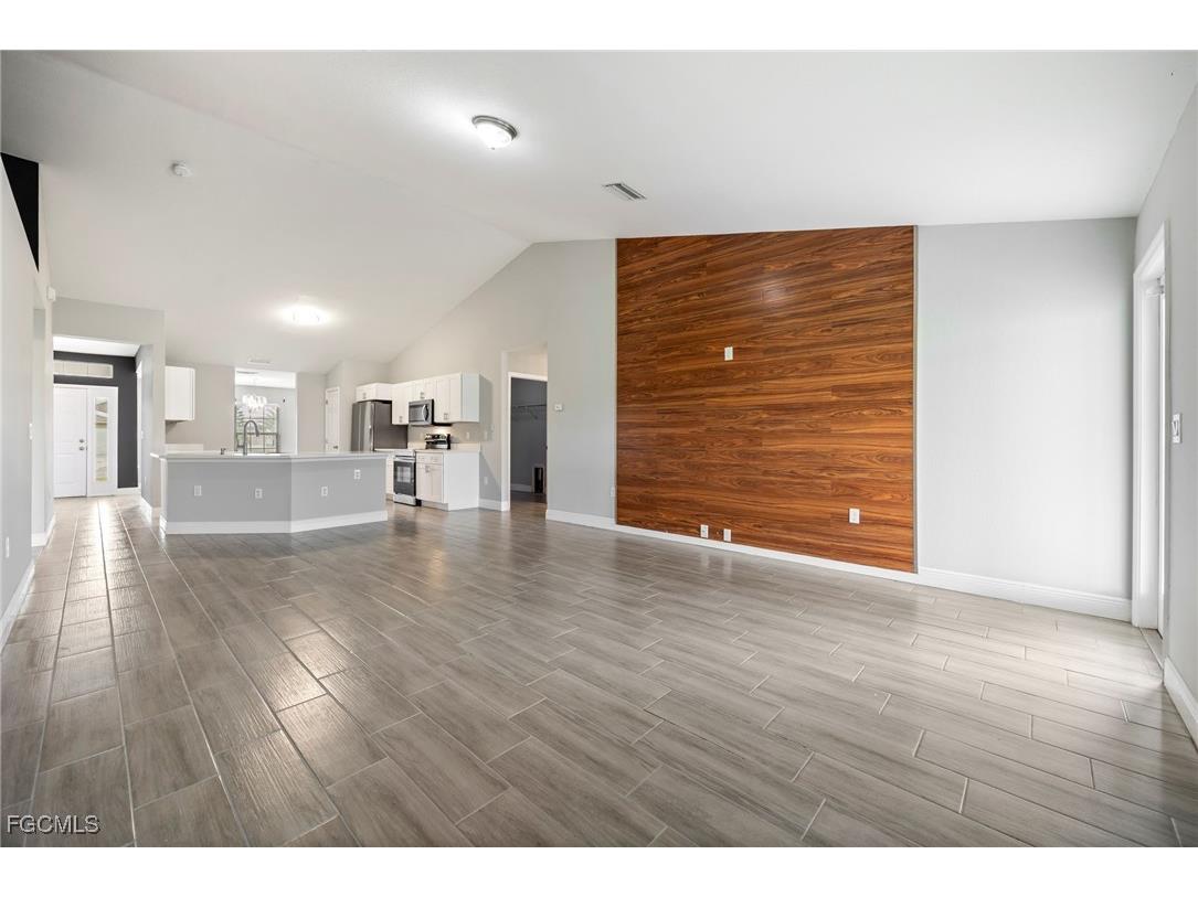 1030 NE 2nd Place Cape Coral FL 33909 2025011026 image19