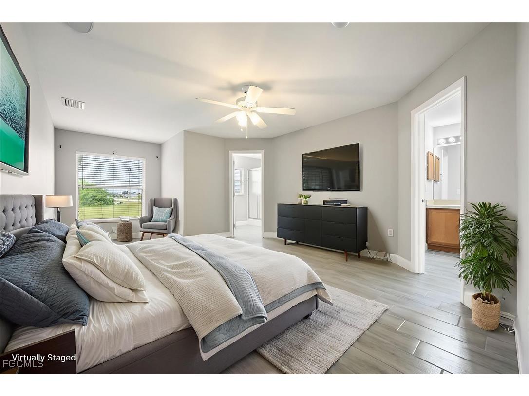 1030 NE 2nd Place Cape Coral FL 33909 2025011026 image27