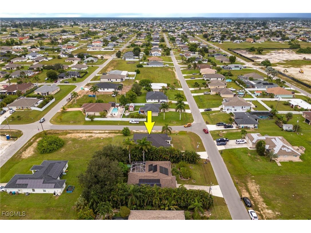 1030 NE 2nd Place Cape Coral FL 33909 2025011026 image48