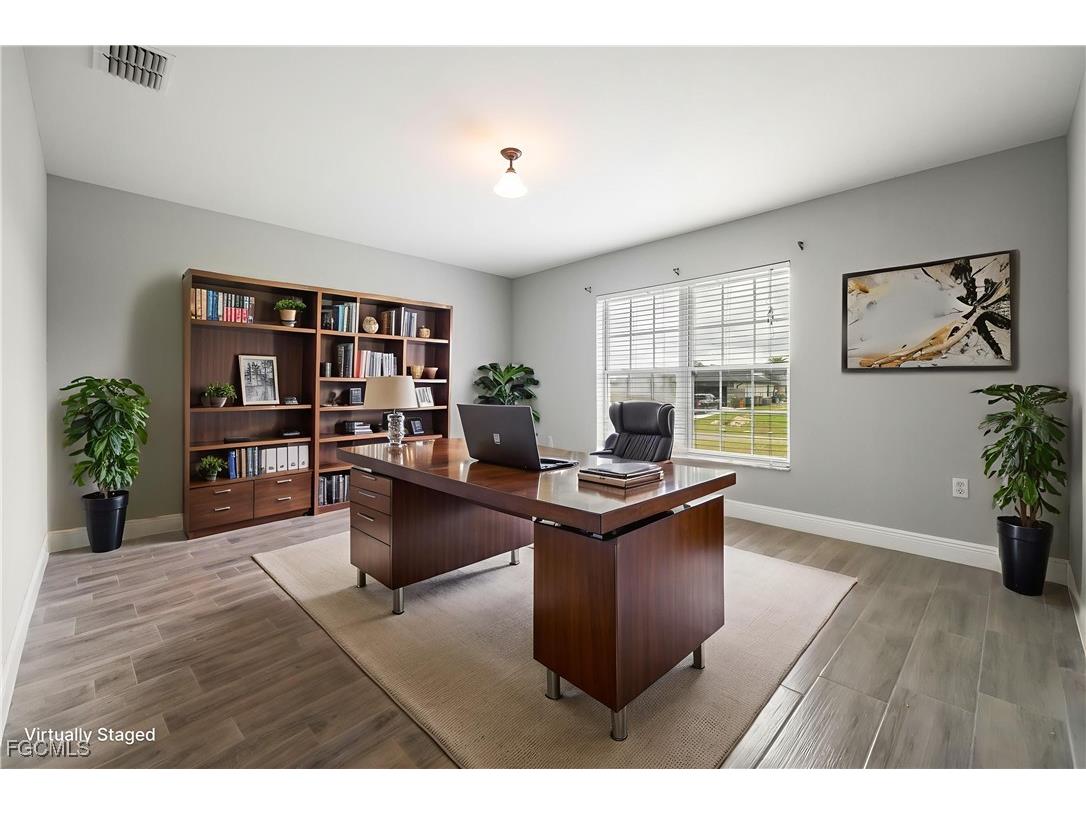 1030 NE 2nd Place Cape Coral FL 33909 2025011026 image5