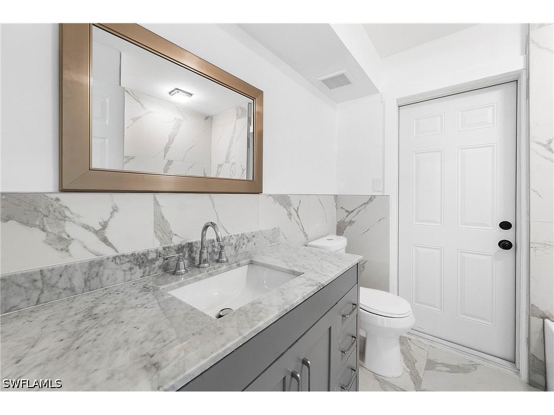 10300 Mcgregor Boulevard Fort Myers FL 33919 226018611 image19
