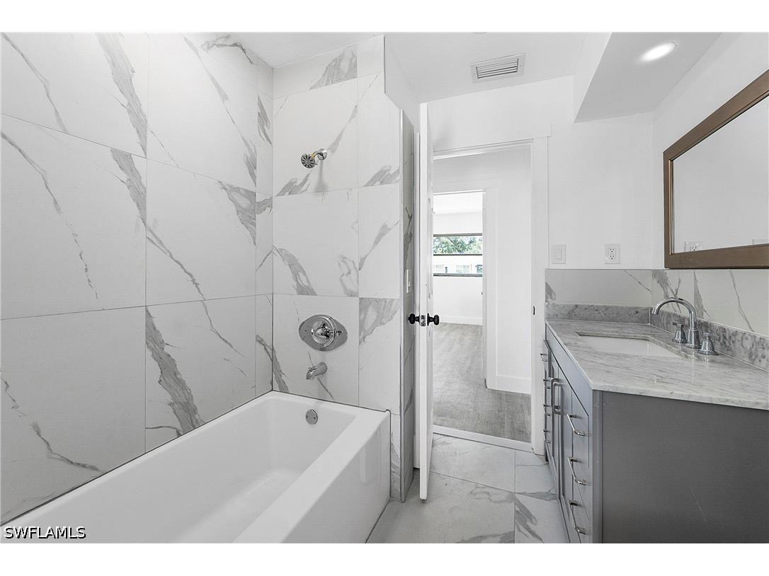 10300 Mcgregor Boulevard Fort Myers FL 33919 226018611 image20