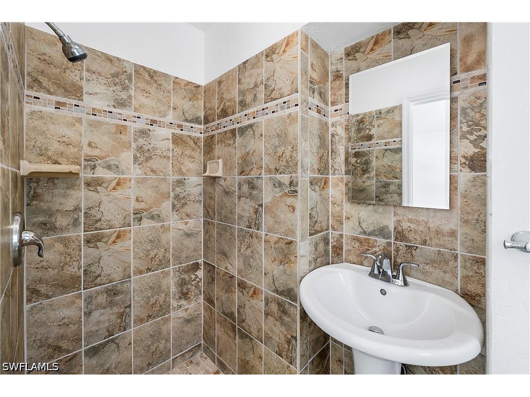 10300 Mcgregor Boulevard Fort Myers FL 33919 226018611 image23