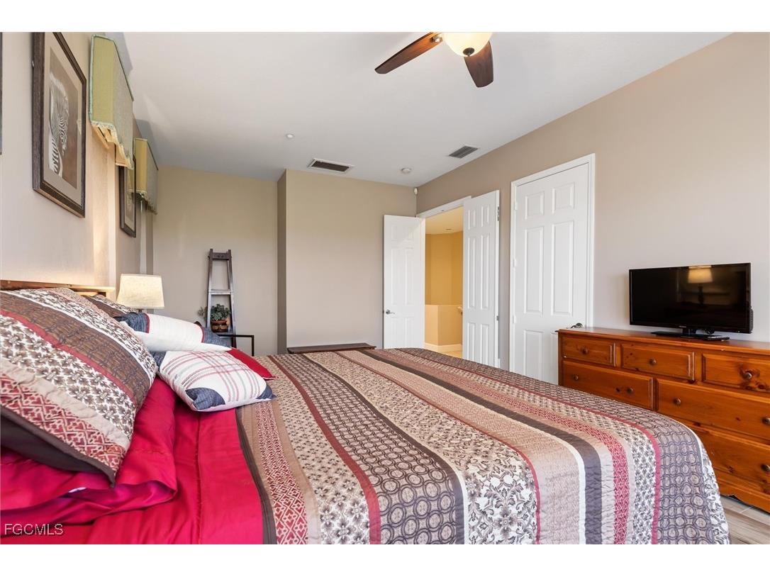 10300 Tarpon Landings Terrace #4 Placida FL 33946 2025022579 image24