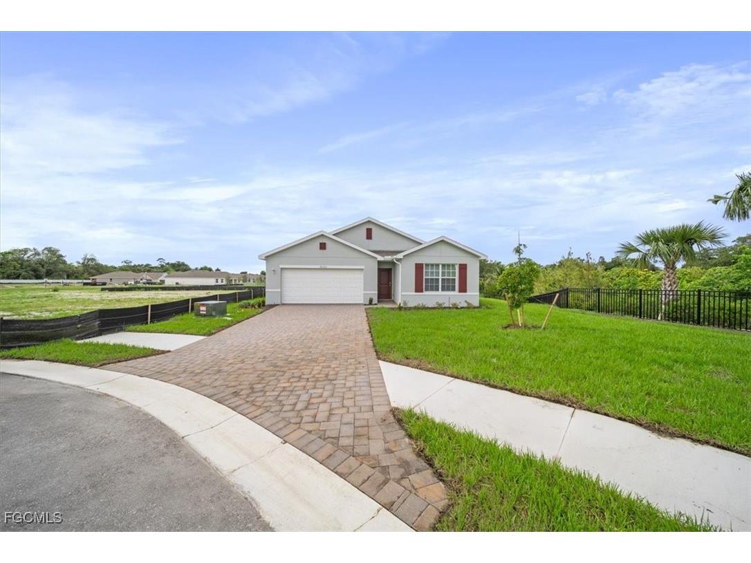10302 Blooming Blossom Court #ROOM 4 Fort Myers FL 33905 2025003392 image1
