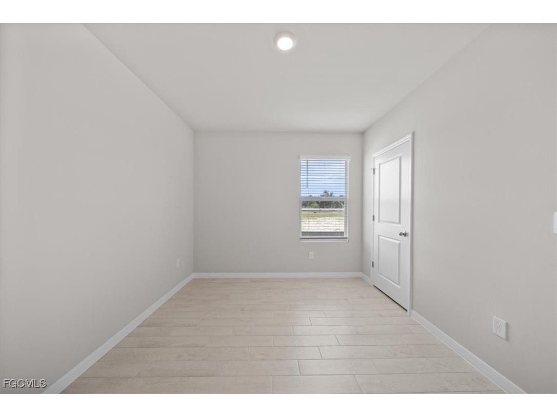 10302 Blooming Blossom Court #ROOM 4 Fort Myers FL 33905 2025003392 image5