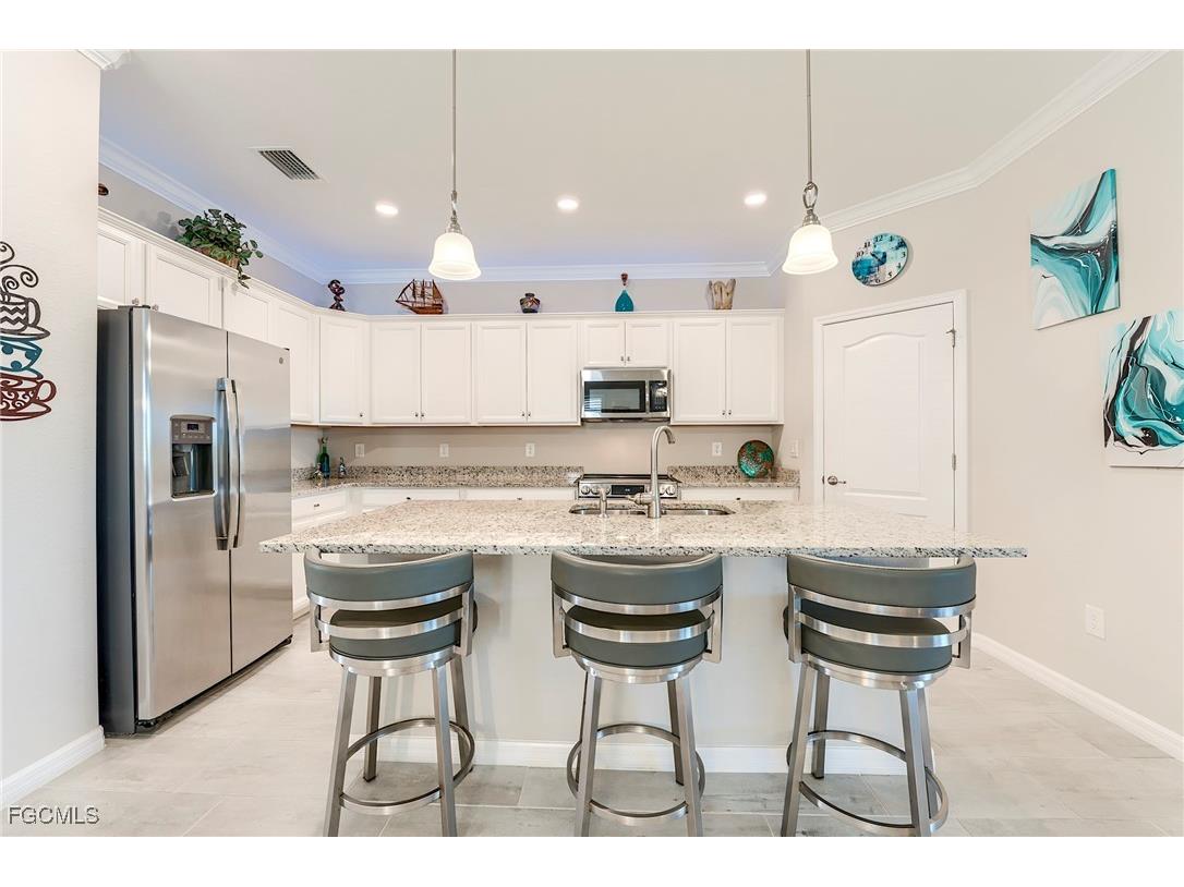 10304 Livorno Drive Fort Myers FL 33913 2025008938 image5