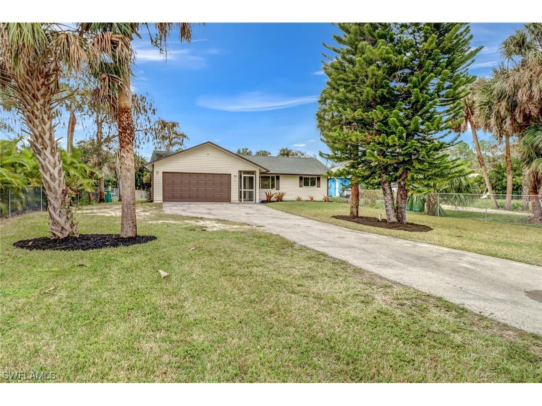 1031 19th Street SW Naples FL 34117 224005875 image1